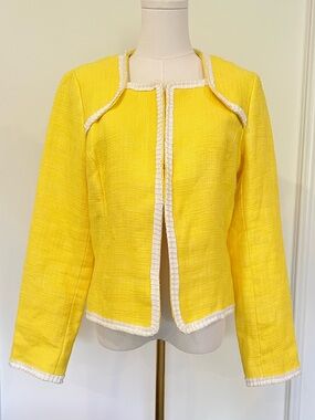Yellow Tweed Jacket White Trim Boxy Collarless Old Money Quiet Luxury 10